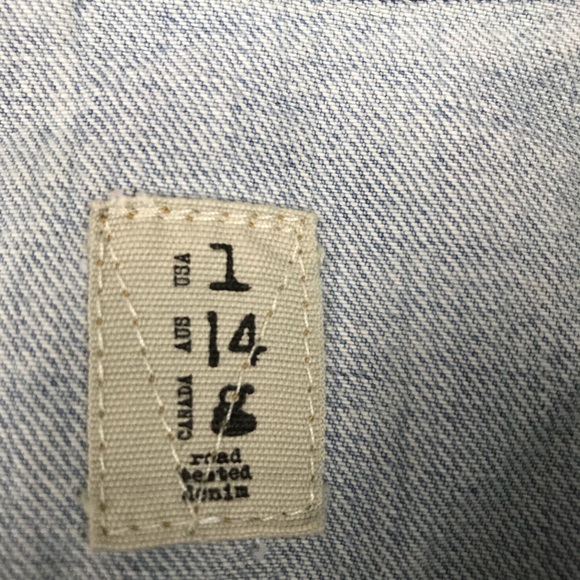 Genuine volcom Jeans women’s denim distressed vest - Picture 4 of 4